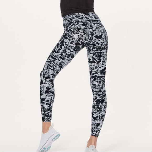 Lululemon Fast and Free Tight 7/8 - Picture 2 of 5